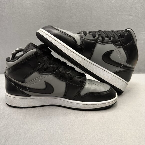 Womens 7 / 5.5Y Air Jordan 1 Mid Shoes Shadow Red Sneakers 2019 - Picture 5 of 8